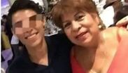 Alrededor de la medianoche, Francisco Antonio atacó a su madre utilizando inicialmente una llave creciente, con la cual la golpeó.
