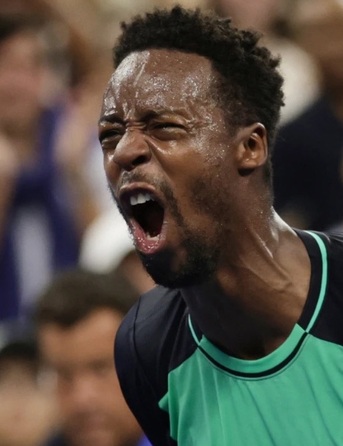 Monfils se convirtió en el jugador más longevo en ganar un partido del US Open desde que la leyenda Jimmy Connors lo consiguiera en 1992.