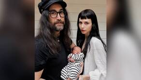 Sean Ono Lennon y Charlotte Kemp Muhl anunciaron el nacimiento de su primero hijo en una publicación por medio de sus redes sociales
