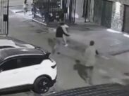 Tras cometer el crimen, el agresor huyó hacia su vivienda, la cual se encontraba ubicada a pocos metros de la escena del crimen.
