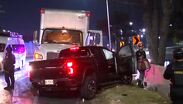 Conductor en aparente estado de ebriedad provoca aparatoso choque en Monterrey