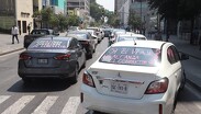 Los manifestantes organizaron caravanas desde distintos puntos de la zona metropolitana.
