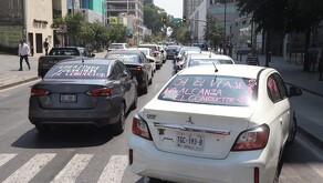 Los manifestantes organizaron caravanas desde distintos puntos de la zona metropolitana.