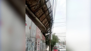Obra abandonada 6 años tiene muro a punto de colapsar en la Álvaro Obregón