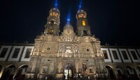 Aferrados a la fe, familiares y amigos de Ricardo Cabezas Talavera  acudieron este jueves a la Basílica de Zapopan.