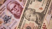 Los bancos mexicanos dan el precio del dólar de lunes a viernes | Freepik