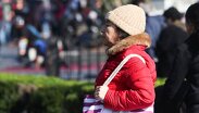 El clima de la Ciudad de México varía drásticamente, por lo que los ciudadanos salen con ropa abrigada para evitar el intenso frío. | Cuartoscuro