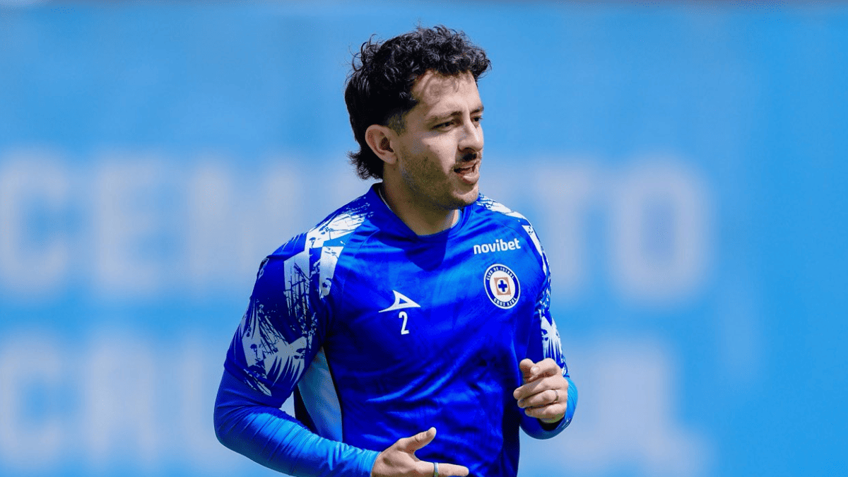 Cruz Azul recibe a Santos Laguna en la cancha del Estadio Banorte. | @CruzAzul