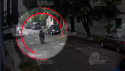Mujer es despojada de su auto por dos hombres armados en calles de Ecatepec
