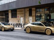 Un par de Cybercabs de Tesla circulan por el centro de Austin, Texas, el 3 de septiembre de 2026. | Foto: Ronaldo Schemidt