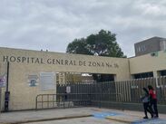 Paramédicos de la Cruz Roja Mexicana acudieron al sitio para brindarle los primeros auxilios.
