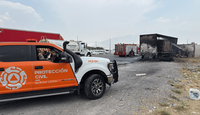 Trailer con cerveza vuelca en Santa Catarina