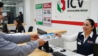 El trámite de placas se realiza en el Instituto de Control Vehicular. | Gemini