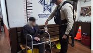 Hombre de Bélgica caminaba desorientado por Mazamitla; policías lograron localizar a su familia