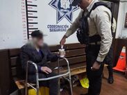 Hombre de Bélgica caminaba desorientado por Mazamitla; policías lograron localizar a su familia