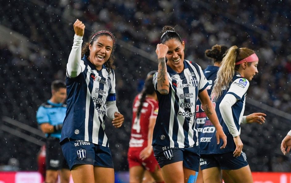 Rayadas convirtió tres tantos en los primeros 45 minutos del encuentro.