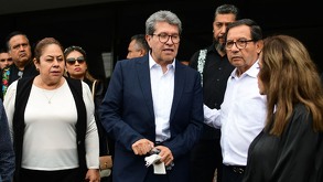 Ricardo Monreal, coordinador de Morena y presidente de la Jucopo de la Cámara de Diputados acudió al velorio de Zenyazen Escobar | Tonatiuh Navarro