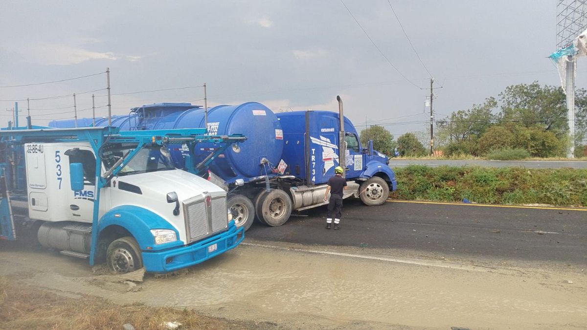 El siniestro ocurrió a la altura del kilómetro 184, en el entronque con la Carretera Interserrana.