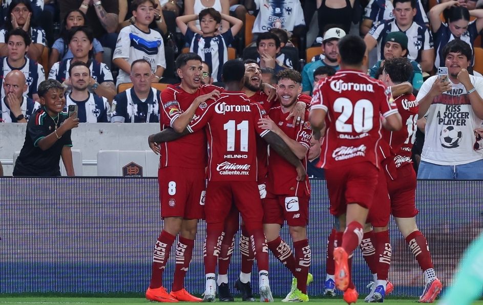 Con anotaciones de Alexis Vega de vestidor y de Helinho en el complemento, los Diablos Rojos vencieron 2-0 a la Pandilla en el Shell Energy Stadium.