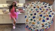 La celebración “Princess Kitty” llevó el maximalismo hasta los postres con una llamativa decoración de gemas. | Kylie Jenner Instagram