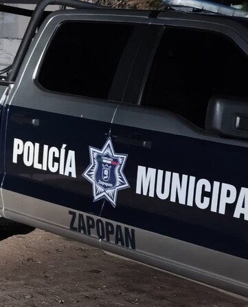 Elementos de la Policía de Zapopan acudieron para acordonar la zona y resguardar indicios | Javier León