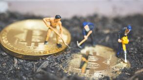 Imagen ilustrativa de mineros de criptomonedas. La FGR y la Marina aseguraron en Tlaola, Puebla, un inmueble equipado con cerca de 300 procesadores