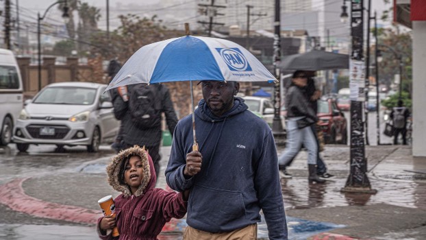 Que no te agarre desprevenido las lluvias; revisa el pronóstico del clima y planifica tu día.