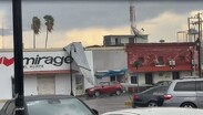 Comercios de la zona centro sufrieron afectaciones en sus estructuras tras el paso de las intensas rachas de viento.