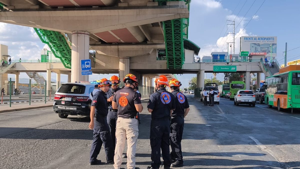 Las corporaciones de auxilio atendieron a la mujer sobre la avenida Sendero Divisorio.