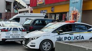 Elementos de seguridad acordonaron el perímetro en el cruce de López Mateos y De la Juventud.