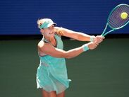 Mirra Andreeva, campeona de Wimbledon, vino de atrás ante Anastasia Potapova para clasificar por primera vez a los cuartos de final de este certamen.