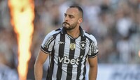 En octubre de 2021, Cabral recibió su primer llamado a la selección mayor de Brasil para las eliminatorias rumbo al Mundial de Catar 2022.