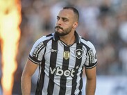 En octubre de 2021, Cabral recibió su primer llamado a la selección mayor de Brasil para las eliminatorias rumbo al Mundial de Catar 2022.