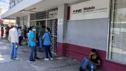 Para realizar el trámite se requiere acta de nacimiento, CURP y comprobante de domicilio reciente.