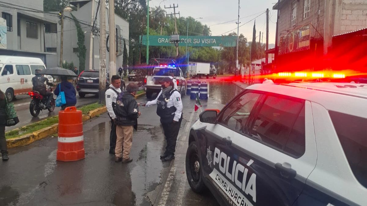 Un adulto mayor murió tras caer de una motocicleta en Chimalhuacán, Edomex. | Policía de Chimalhuacán