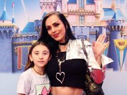 Antonella ha aparecido en diversos momentos junto a su mamá.