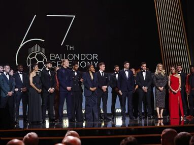 La gala reconocerá al mejor futbolista del planeta con figuras como Kylian Mbappé, Erling Haaland y el mexicano Julián Quiñones en la terna masculina.
