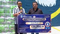 Luis fue sorprendido con un homenaje por parte de su empresa, quienes destacaron su valor y reflejos |