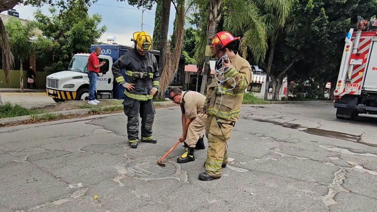 Protección Civil y Bomberos de Tlajomulcon informó que el estallido fue debido a una acumulación de gas metano