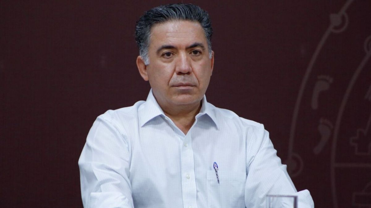 El senador Inzunza informó que dejaría de formar parte del grupo parlamentario.