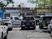 De acuerdo con testigos en la zona, los sospechosos huyeron en dirección hacia 8 de julio