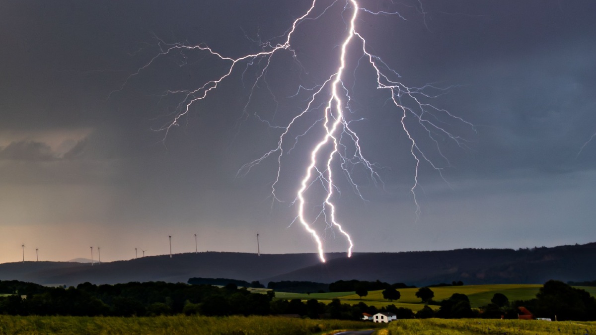 La tormenta eléctrica sorprendió a los jóvenes debido a la ausencia de lluvia, lo que terminó siendo más letal / Pexels