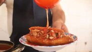 La cantidad de salsa de tomate o pican depende del gusto de cada comensal | Tripadvisor
