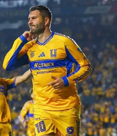 El Clásico Regio 105 fue el primer derbi para Gignac jugando en Tigres / Imago7