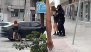 Detienen a mujer por dañar autos en Guadalupe NL