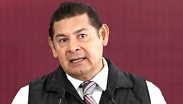 El gobernador de Puebla indicó que el poder debe servir a los demás, no aprovechar para vincularse con grupos delictivos / Agencia Es Imagen