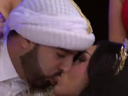 Se arman los besos entre 'Amor Transparente'