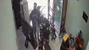 Cámaras de vigilancia registraron el asalto a una casa de empeño en la colonia Benito Juárez, Tehuacán | cámaras de la casa de empeño