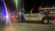 La motocicleta quedó sobre el camellón central, cerca de la ciclopista y a poca distancia del joven.
