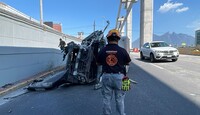 Cuerpos de seguridad resguardaron el cruce de Constitución y Venustiano Carranza.